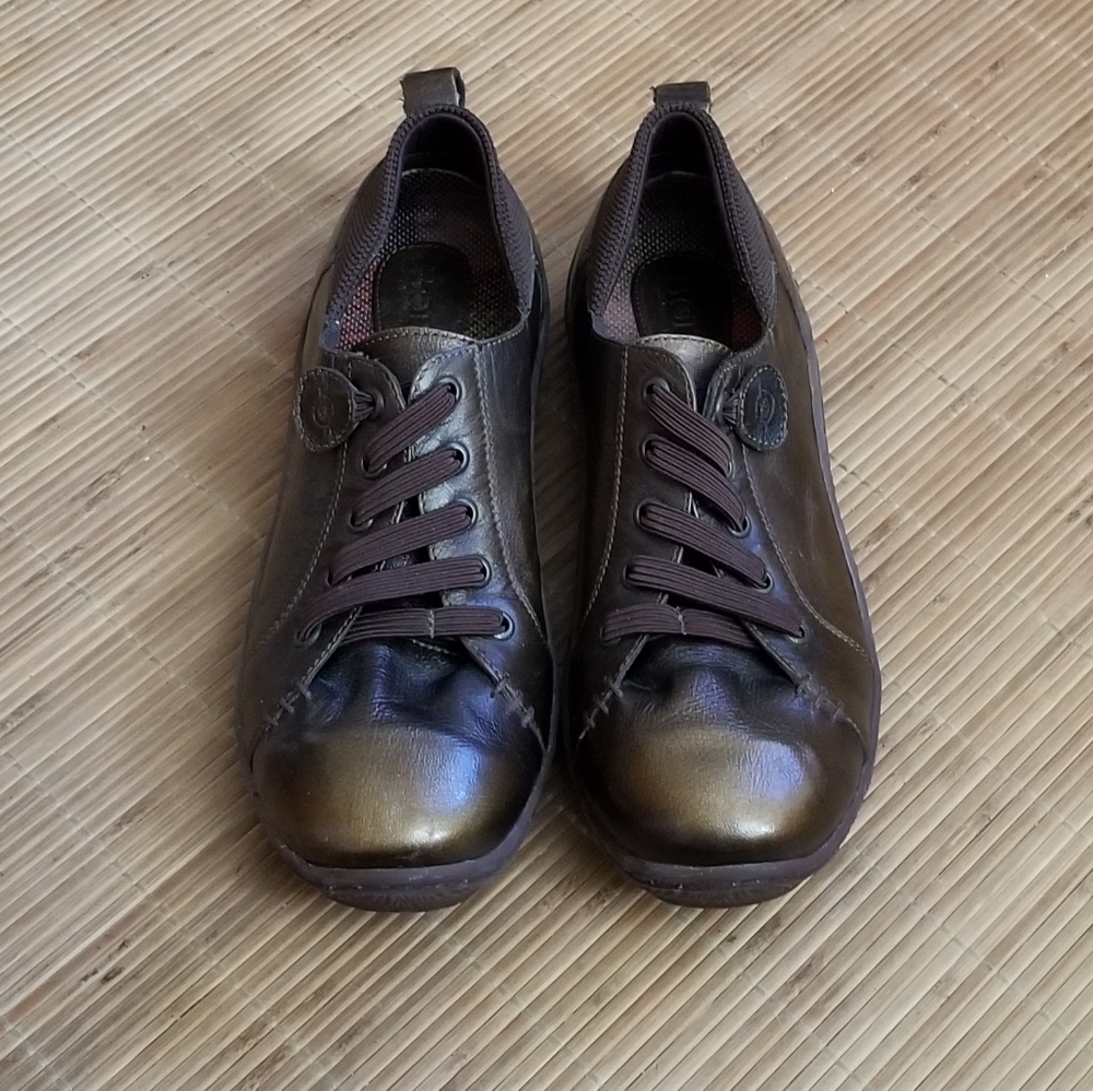 Born Antique Gold Patent Leather Sneakers